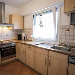 Haus Wanderglueck 펜션 슈말렌부르크