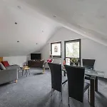 Haus Wanderglueck 펜션
